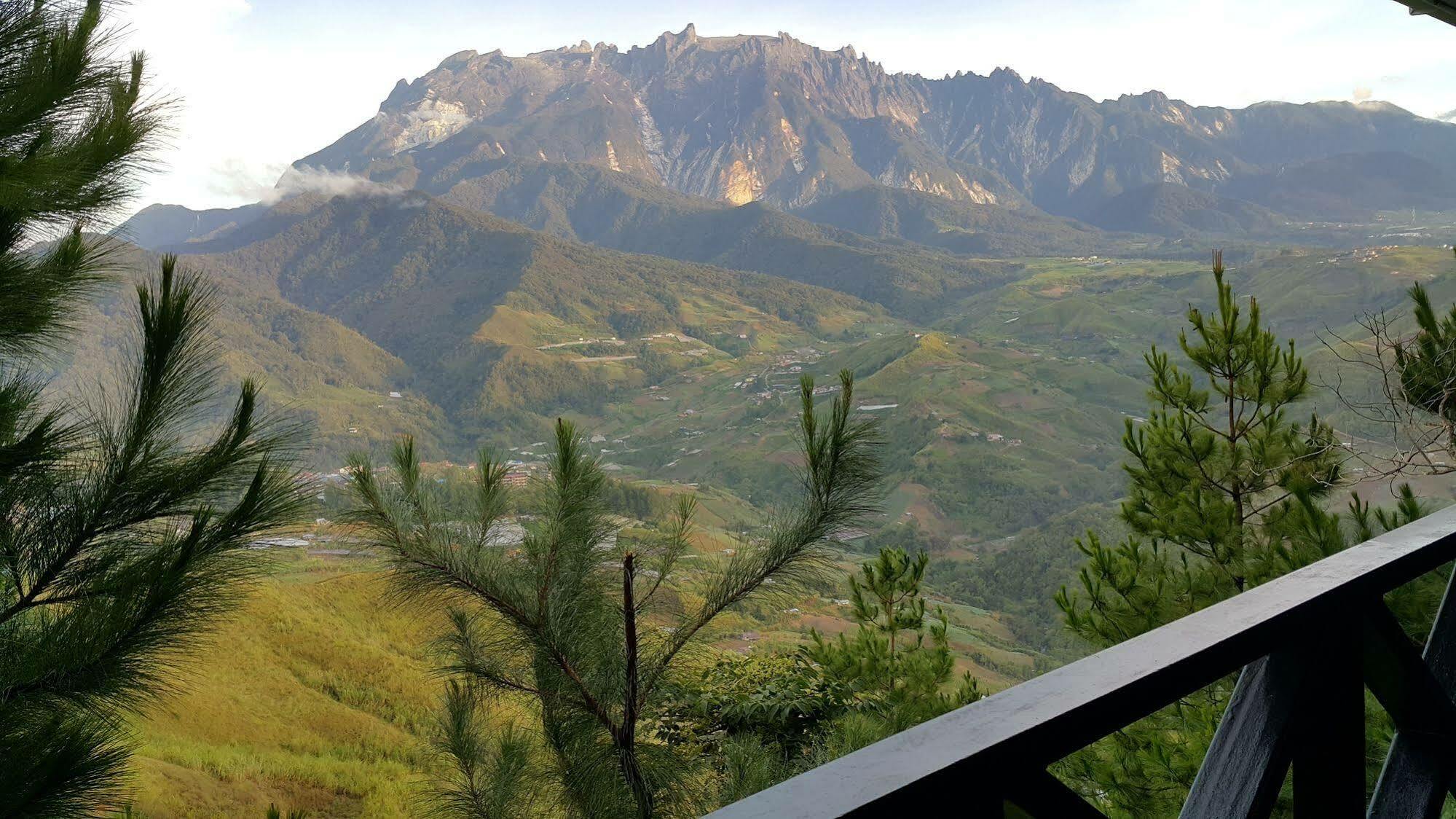 Crystal Hill R Hotel Kundasang Bagian luar foto